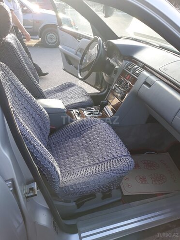 Mercedes E 240 1998, 600,000 km - 2.4 л - Saatlı