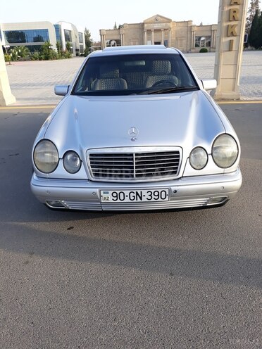 Mercedes E 240 1998, 600,000 km - 2.4 л - Saatlı