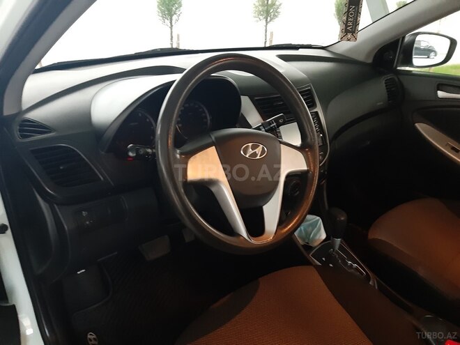 Hyundai Accent 2011, 122,000 km - 1.6 l - Bakı