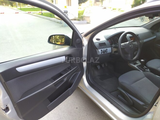 Opel Astra 2006, 149,000 km - 1.3 л - Bakı