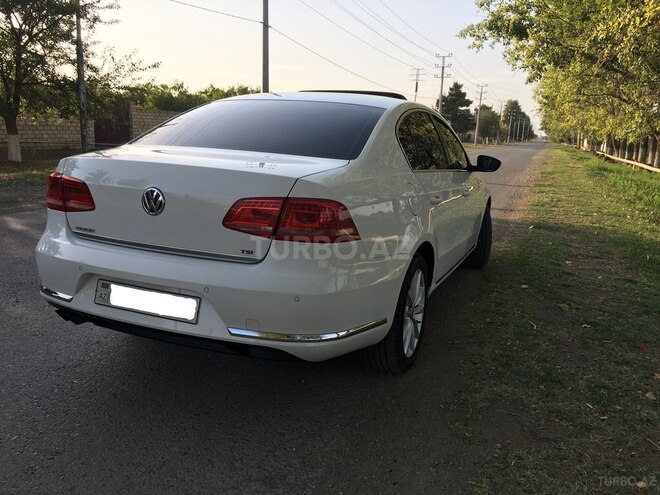Volkswagen Passat 2011, 236,000 km - 1.8 l - Gəncə