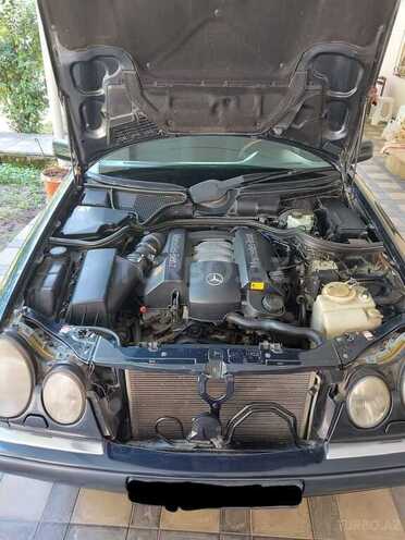 Mercedes E 240 1999, 366,000 km - 2.4 л - Bakı