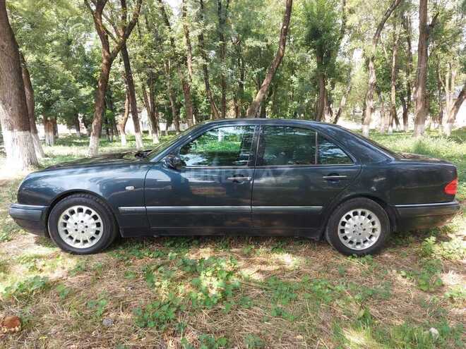 Mercedes E 240 1999, 366,000 km - 2.4 л - Bakı