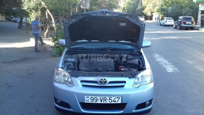 Toyota Corolla 2005, 282,000 km - 1.4 л - Bakı
