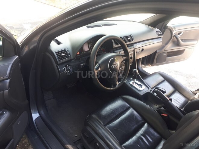 Audi A4 2003, 334,000 km - 1.8 l - Şəki