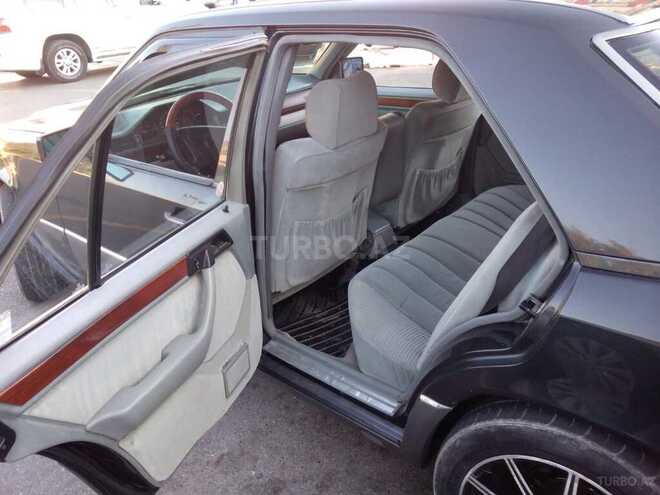 Mercedes E 230 1992, 180,956 km - 2.3 l - Bakı