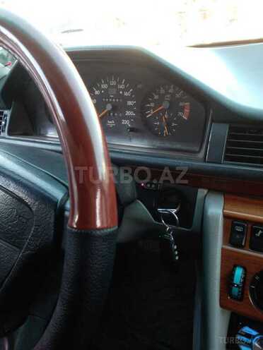 Mercedes E 230 1992, 180,956 km - 2.3 l - Bakı