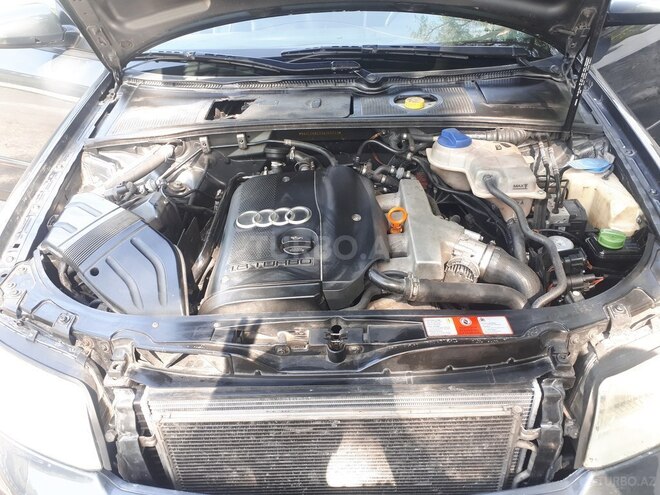 Audi A4 2003, 334,000 km - 1.8 l - Şəki