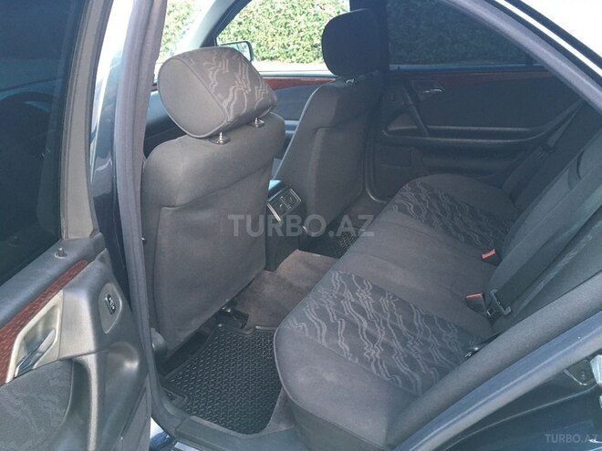 Mercedes E 220 1999, 179,300 km - 2.2 l - Bakı