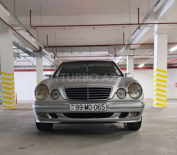 Mercedes E 280 2000, 260,000 km - 2.8 l - Bakı