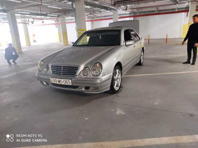Mercedes E 280 2000, 260,000 km - 2.8 l - Bakı
