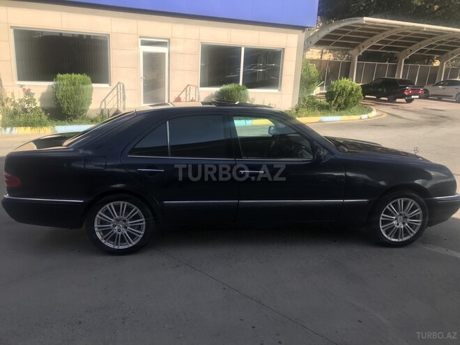 Mercedes E 230 1995, 497,000 km - 2.3 л - Bakı