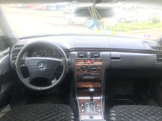 Mercedes E 230 1995, 497,000 km - 2.3 л - Bakı