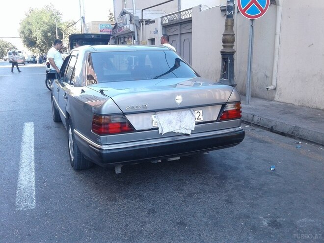 Mercedes E 200 1992, 312,131 km - 2.0 l - Xırdalan