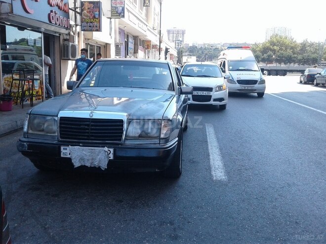 Mercedes E 200 1992, 312,131 km - 2.0 l - Xırdalan