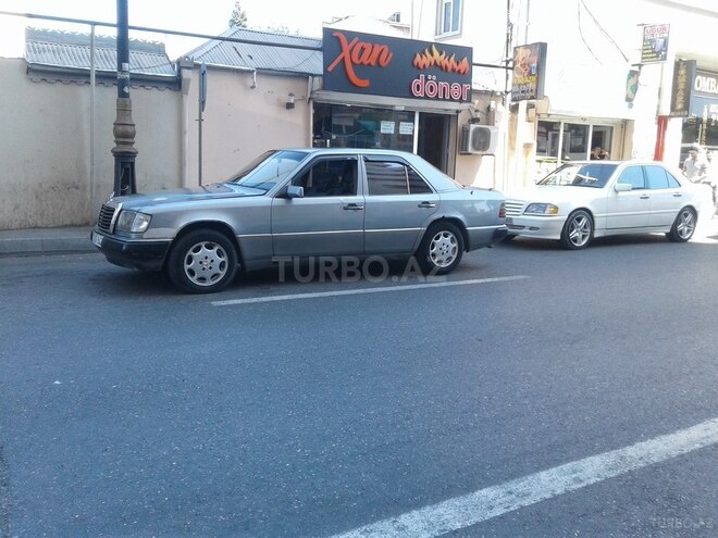 Mercedes E 200 1992, 312,131 km - 2.0 l - Xırdalan