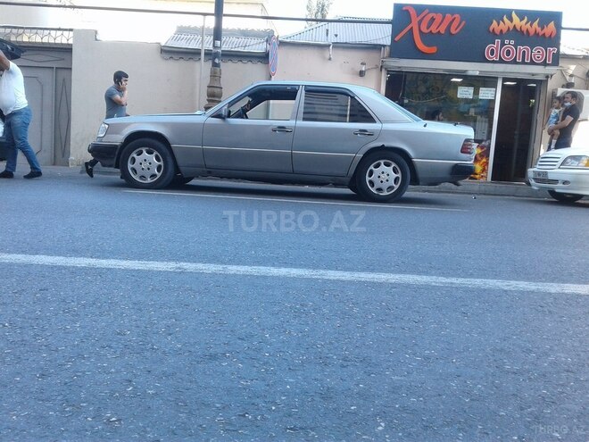 Mercedes E 200 1992, 312,131 km - 2.0 l - Xırdalan