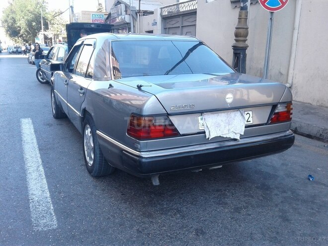 Mercedes E 200 1992, 312,131 km - 2.0 l - Xırdalan