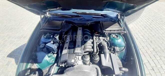 BMW 528 1997, 226,000 km - 2.8 l - Bakı