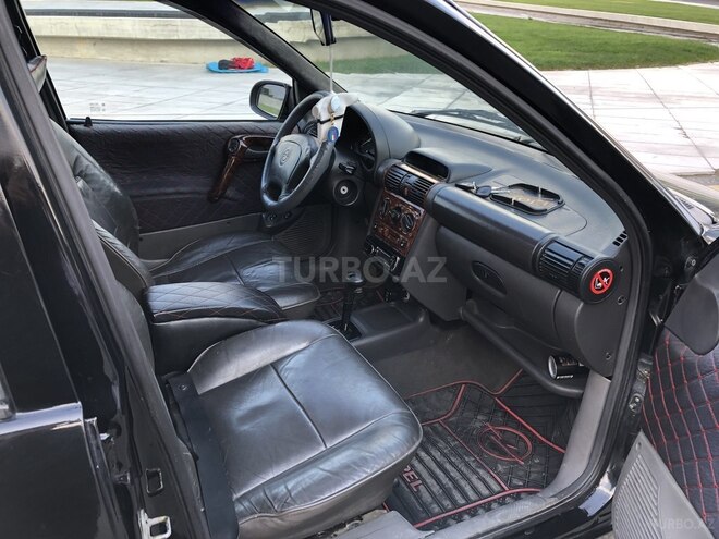 Opel Corsa 1996, 322,500 km - 1.4 l - Bakı