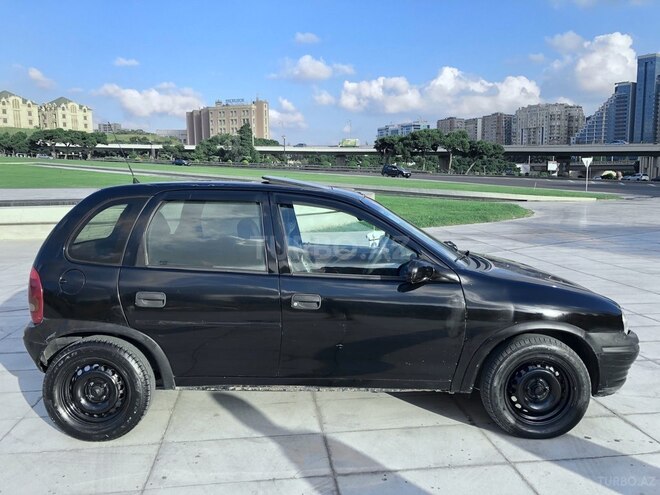 Opel Corsa 1996, 322,500 km - 1.4 l - Bakı