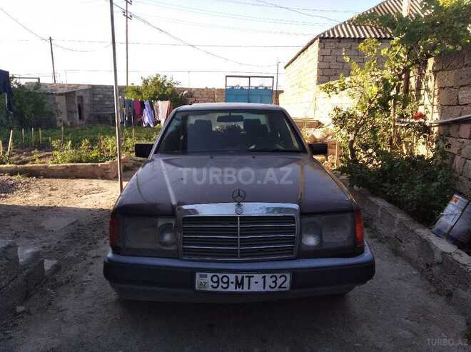 Mercedes E 200 1992, 150,000 km - 2.0 l - Bakı