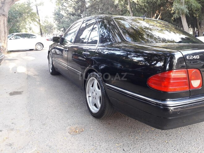 Mercedes E 240 1999, 308,000 km - 2.4 l - Bakı