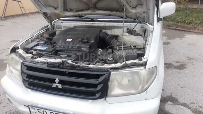 Mitsubishi Pajero io 2000, 386,000 km - 2.0 l - Bakı