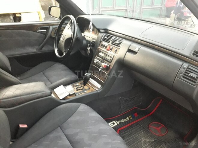 Mercedes E 240 2001, 350,000 km - 2.4 л - Bakı