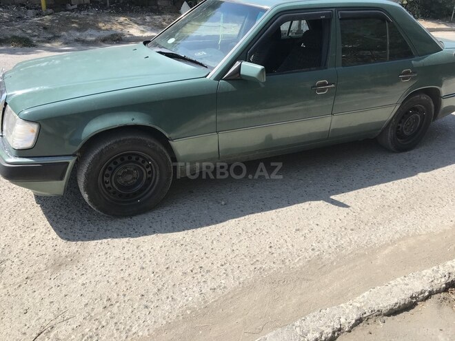 Mercedes E 200 1990, 234,000 km - 2.0 l - Bakı