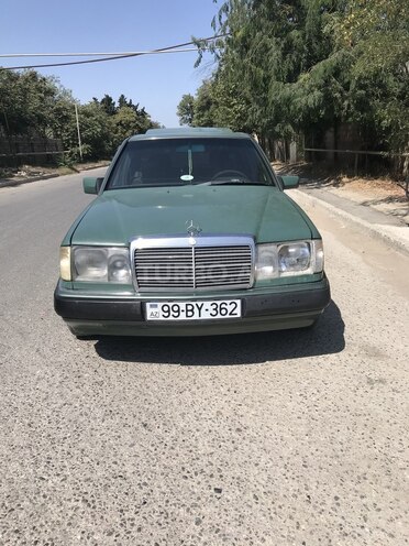 Mercedes E 200 1990, 234,000 km - 2.0 l - Bakı