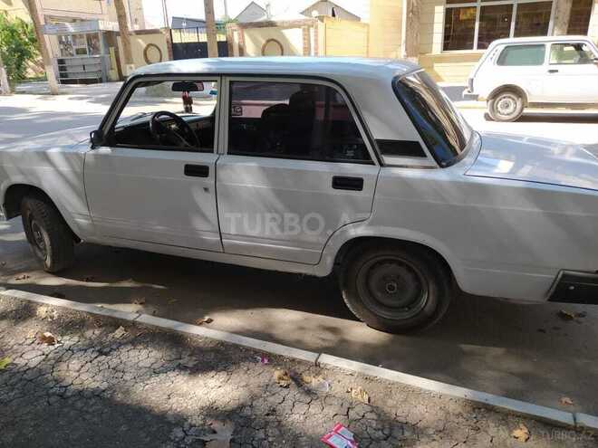 LADA (VAZ) 2107 2005, 120,000 km - 1.6 л - Qax