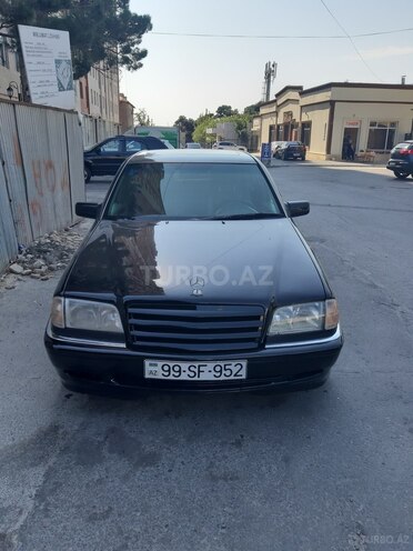 Mercedes C 230 1999, 235,000 km - 2.3 l - Bakı