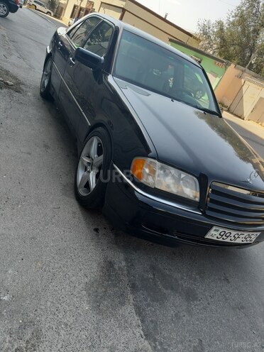 Mercedes C 230 1999, 235,000 km - 2.3 l - Bakı