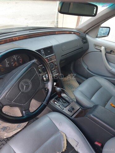 Mercedes C 230 1999, 235,000 km - 2.3 l - Bakı