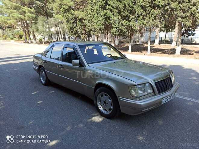 Mercedes E 250 1990, 422,000 km - 2.5 l - Sumqayıt
