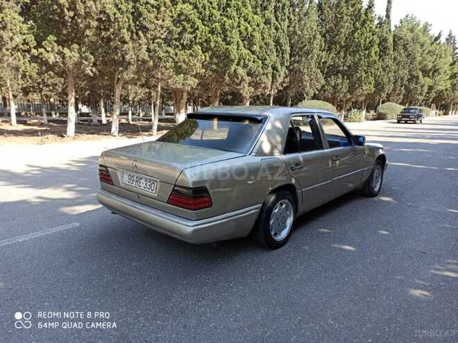 Mercedes E 250 1990, 422,000 km - 2.5 l - Sumqayıt