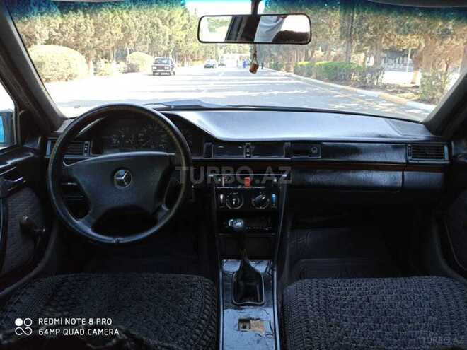 Mercedes E 250 1990, 422,000 km - 2.5 l - Sumqayıt