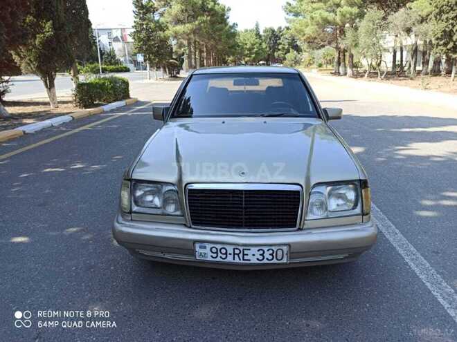 Mercedes E 250 1990, 422,000 km - 2.5 l - Sumqayıt