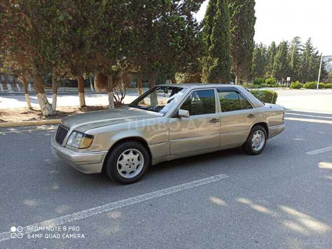 Mercedes E 250 1990, 422,000 km - 2.5 l - Sumqayıt
