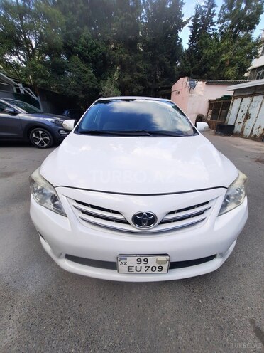 Toyota Corolla 2013, 150,000 km - 1.8 l - Bakı