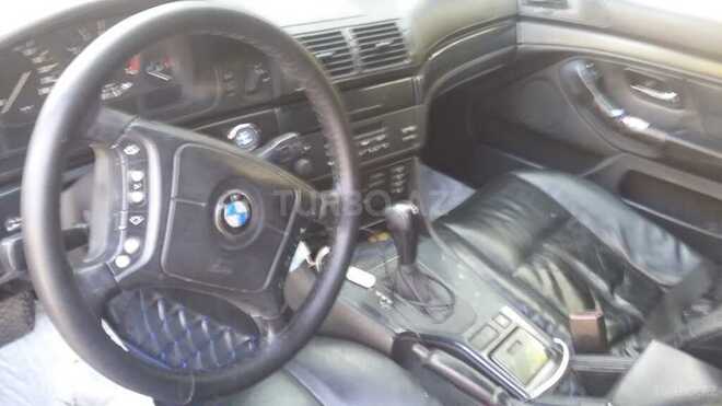 BMW 523 1996, 350,000 km - 2.5 l - Bakı