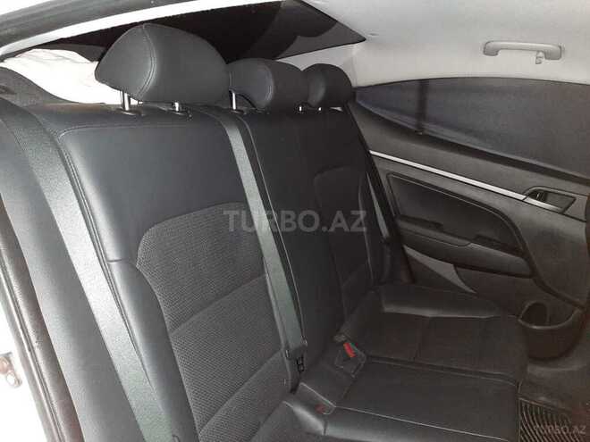 Hyundai Elantra 2015, 50,000 km - 1.6 l - Bakı