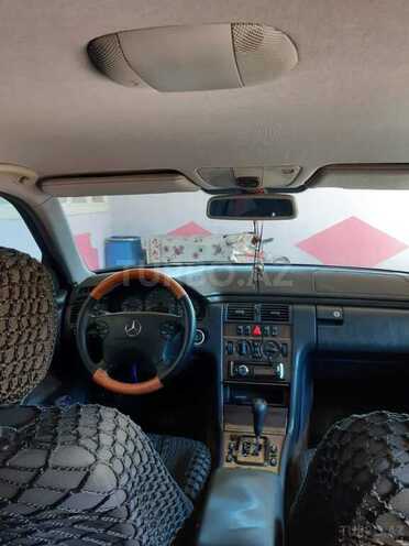 Mercedes E 240 2000, 385,625 km - 2.4 l - Bakı