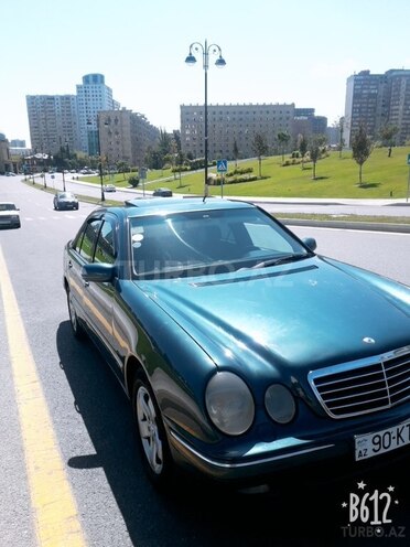 Mercedes E 220 2000, 395,603 km - 2.2 l - Bakı