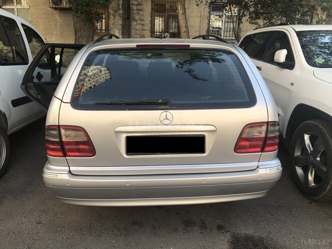 Mercedes E 270 2001, 493,257 km - 2.7 л - Bakı