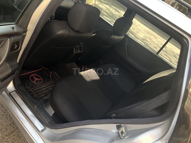 Mercedes E 270 2001, 493,257 km - 2.7 л - Bakı