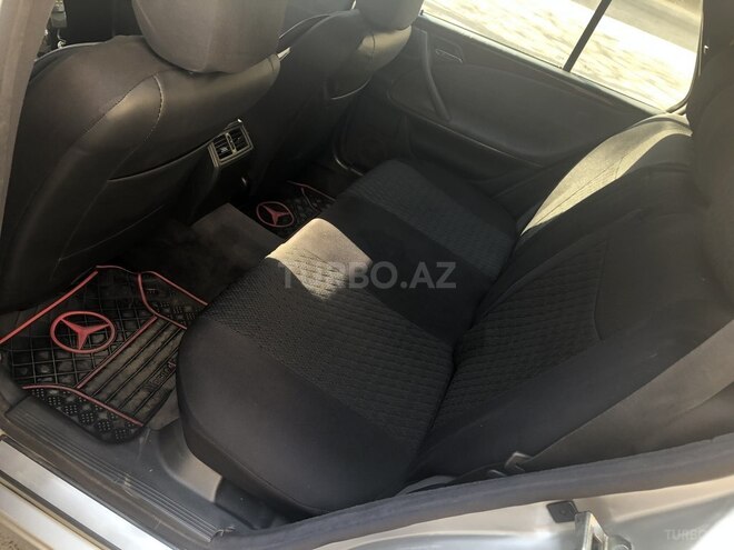 Mercedes E 270 2001, 493,257 km - 2.7 л - Bakı