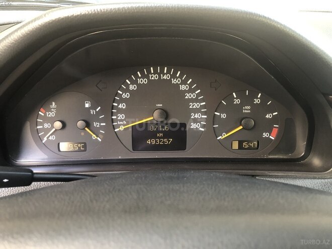Mercedes E 270 2001, 493,257 km - 2.7 л - Bakı