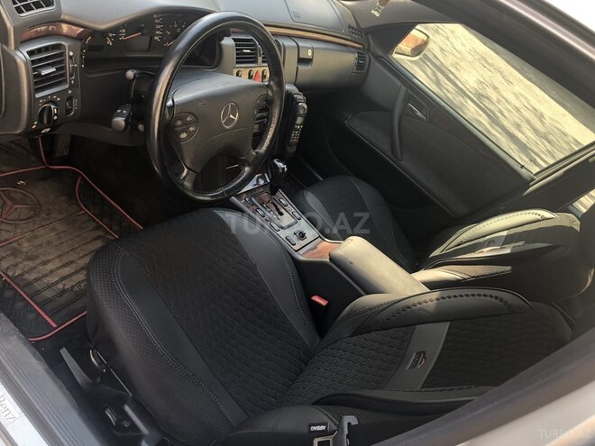 Mercedes E 270 2001, 493,257 km - 2.7 л - Bakı